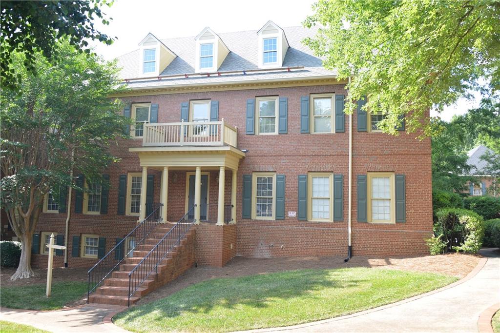 1071 Cambridge Square Unit E — photo