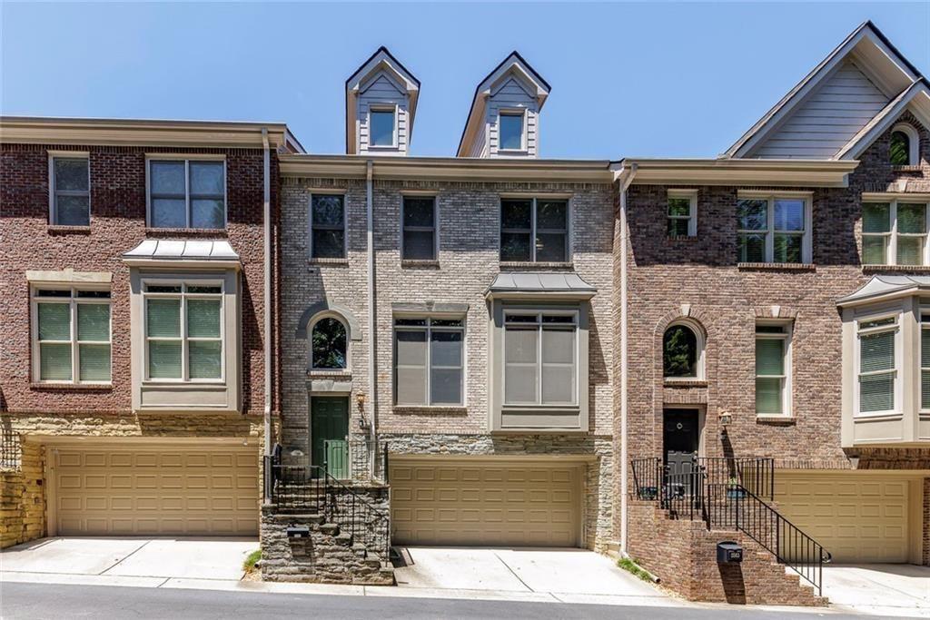 5561 Julian Place — photo