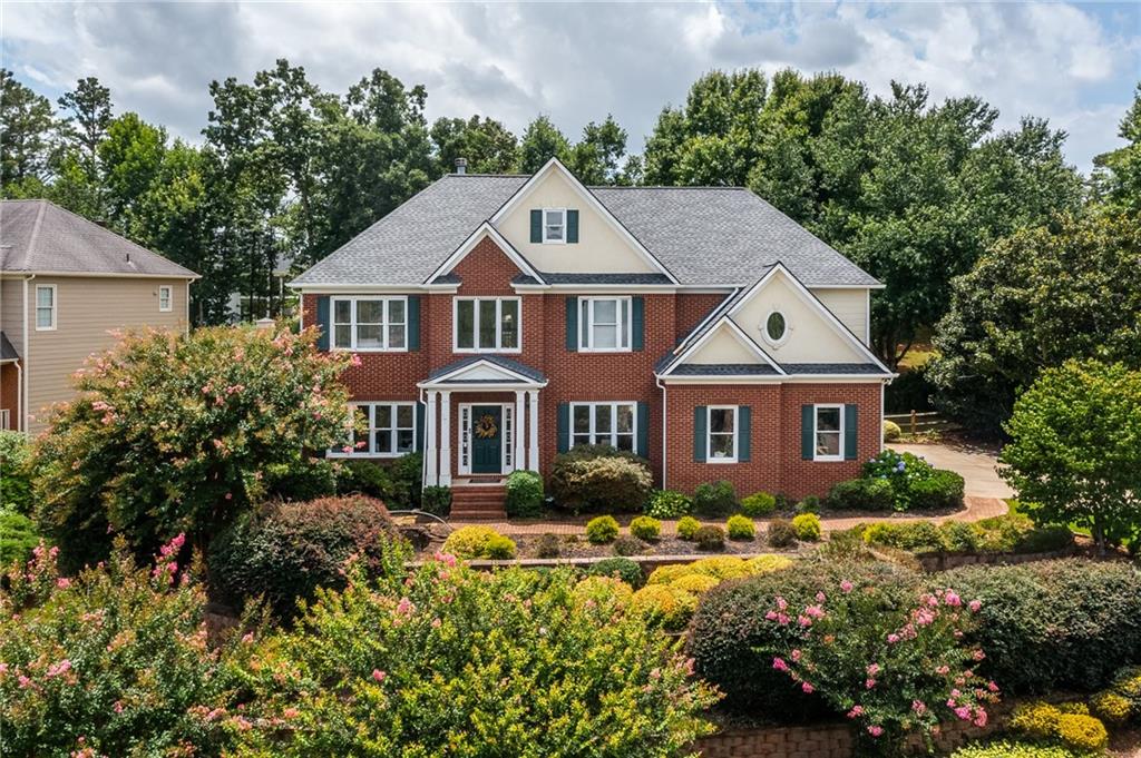 2630 Stonehill Drive — photo