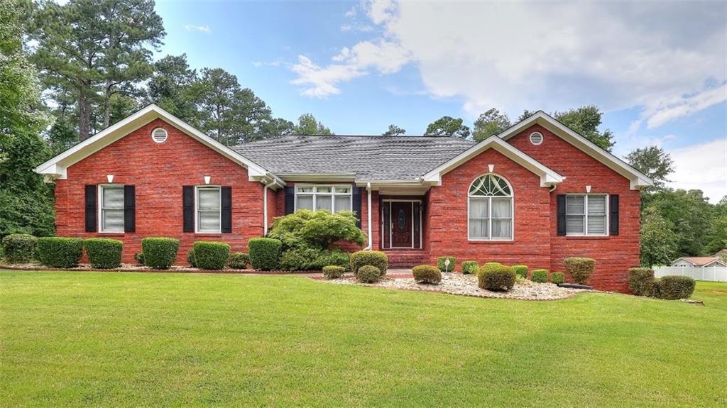 Home in Conyers, GA 30094 — photo 2