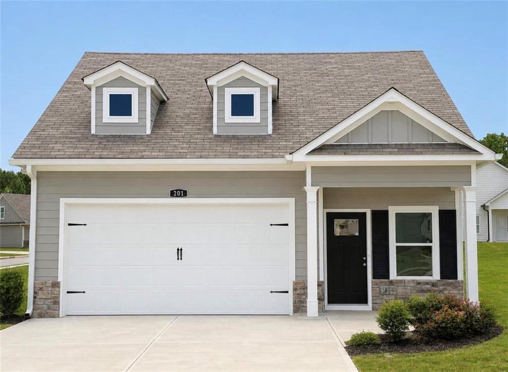 201 Daisy Court — photo
