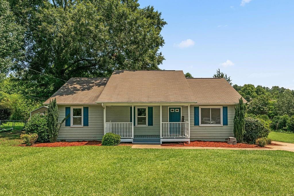 135 Manning Mill Road — photo