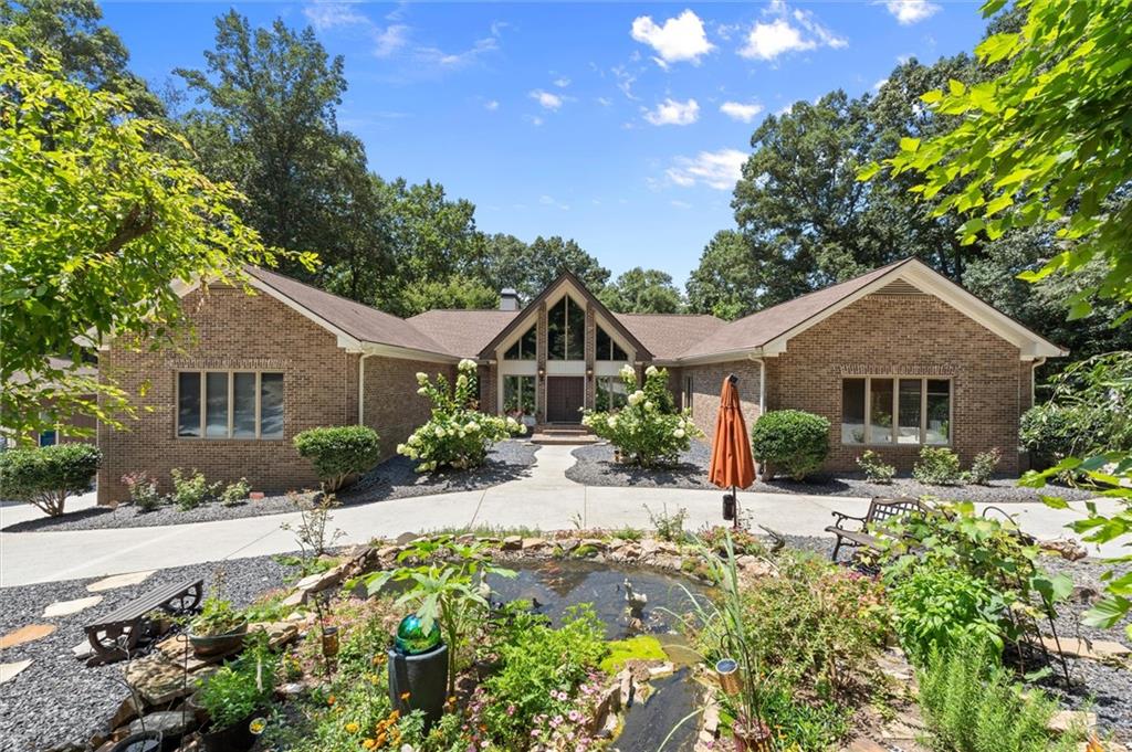 3686 Suwanee Creek Court — photo