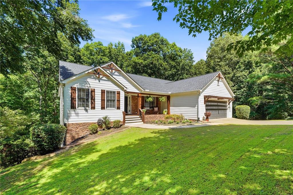 212 Oak Hollow Court — photo