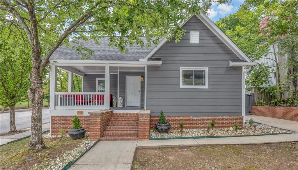107 Howell Street NE — photo