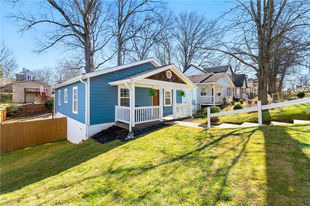 954 Fern Avenue SE — photo