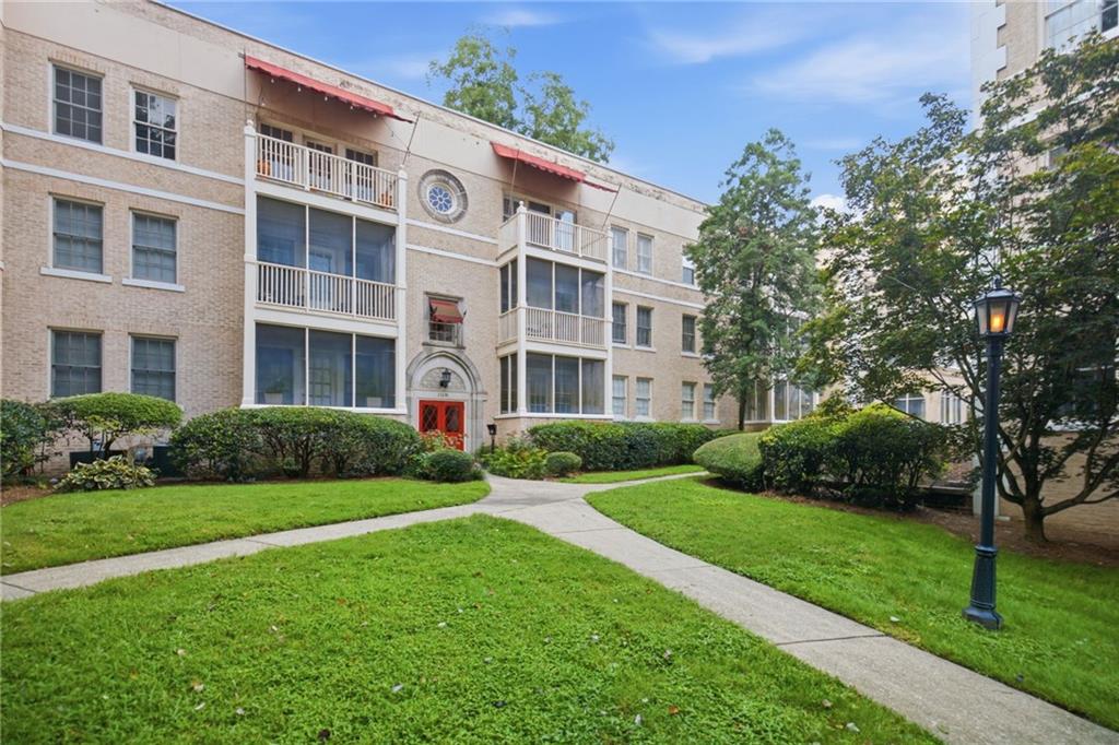 2222 Peachtree Road NW Unit B5 — photo