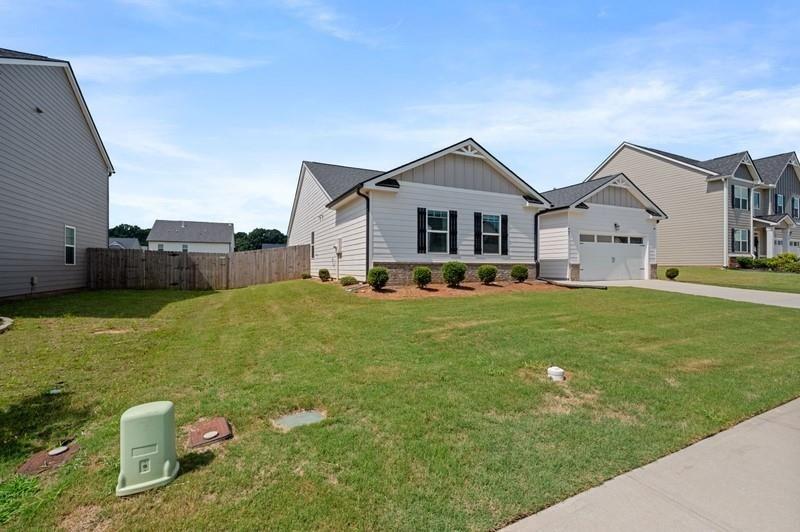 647 Graham Campbell Lane — photo