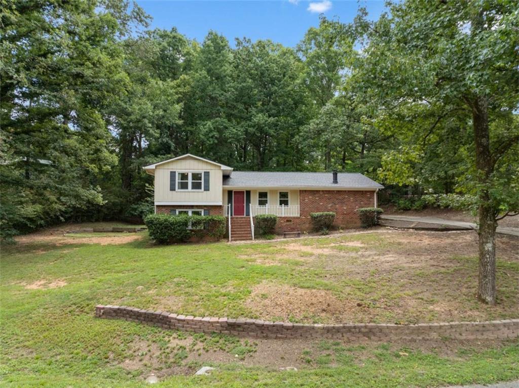 10 Thrushwood Road — photo