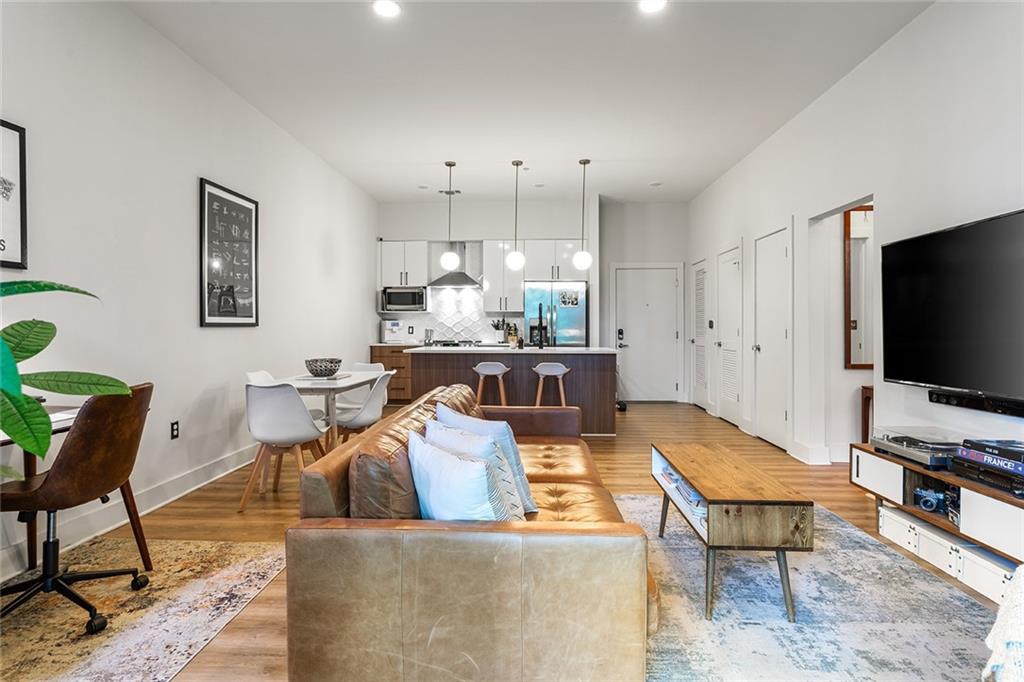 112 Rogers Street NE Unit 204 — photo
