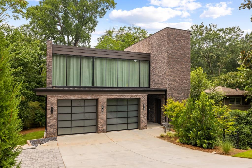 2460 Howell Mill Road NW — photo