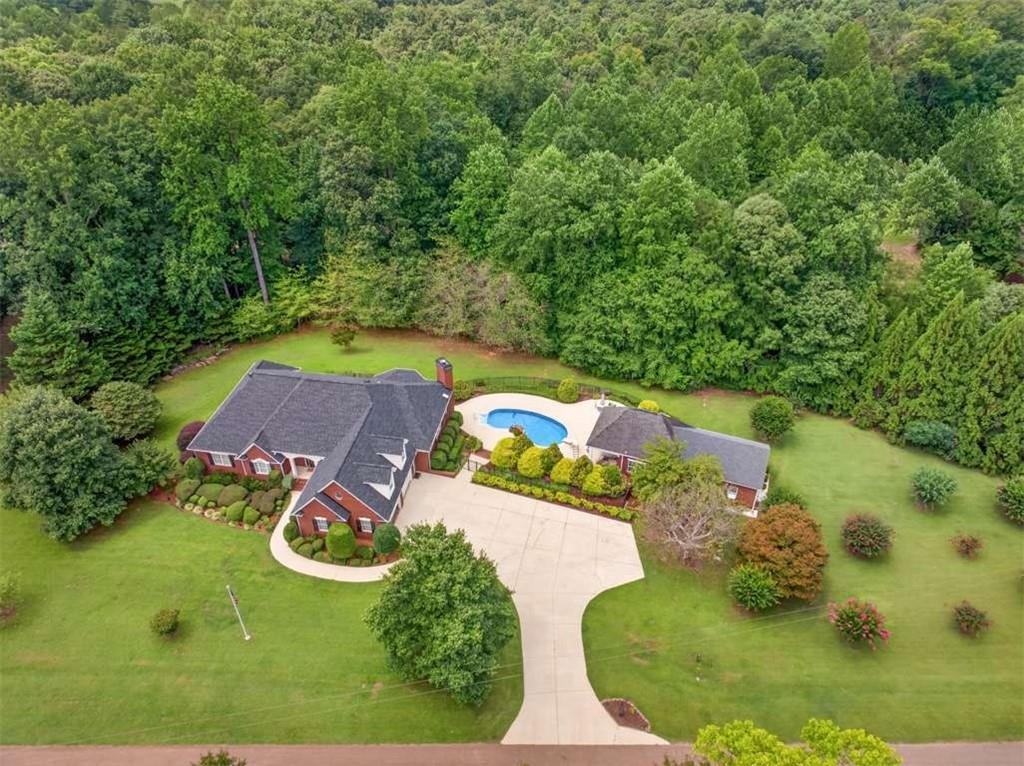 1077 Scales Creek Road — photo