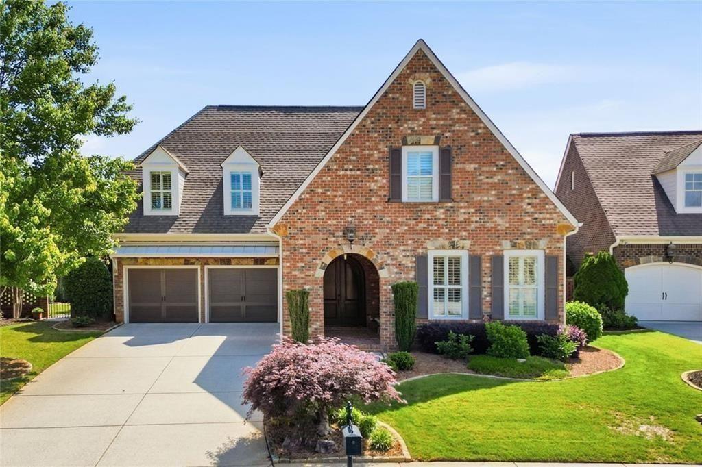 318 Lakeside Trace — photo