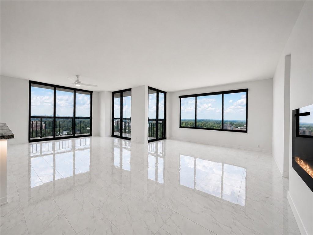 3481 Lakeside Drive — photo