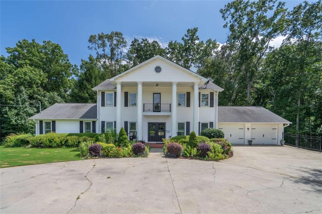 2811 Ike Stone Road — photo