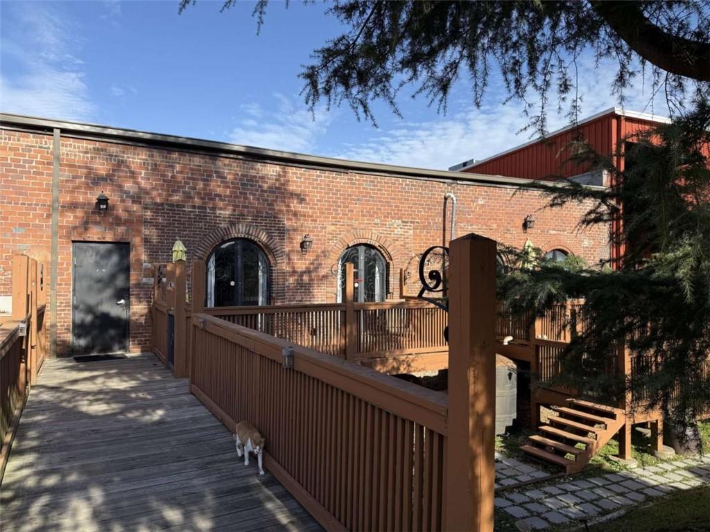 184 Walker Street Ste E — photo