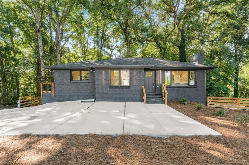 6025 Oakdale Road SE — photo