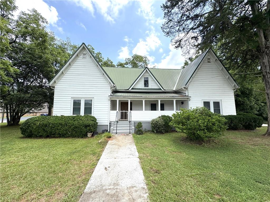 599 Gordon Street — photo