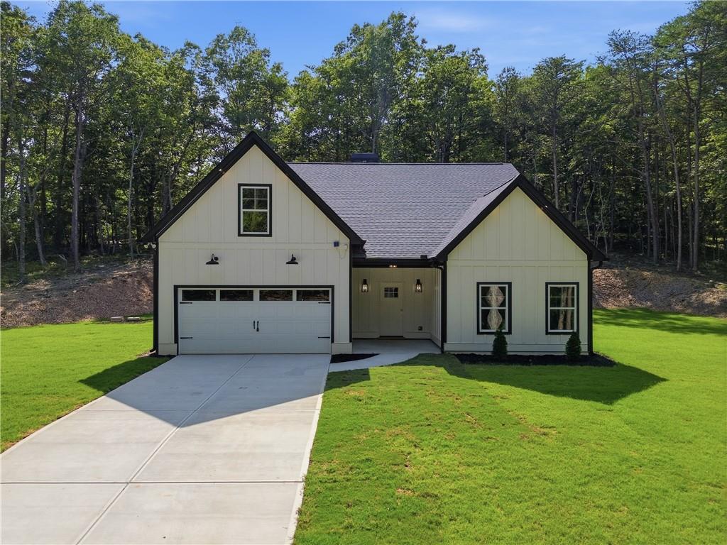 539 E Valley Road NE — photo
