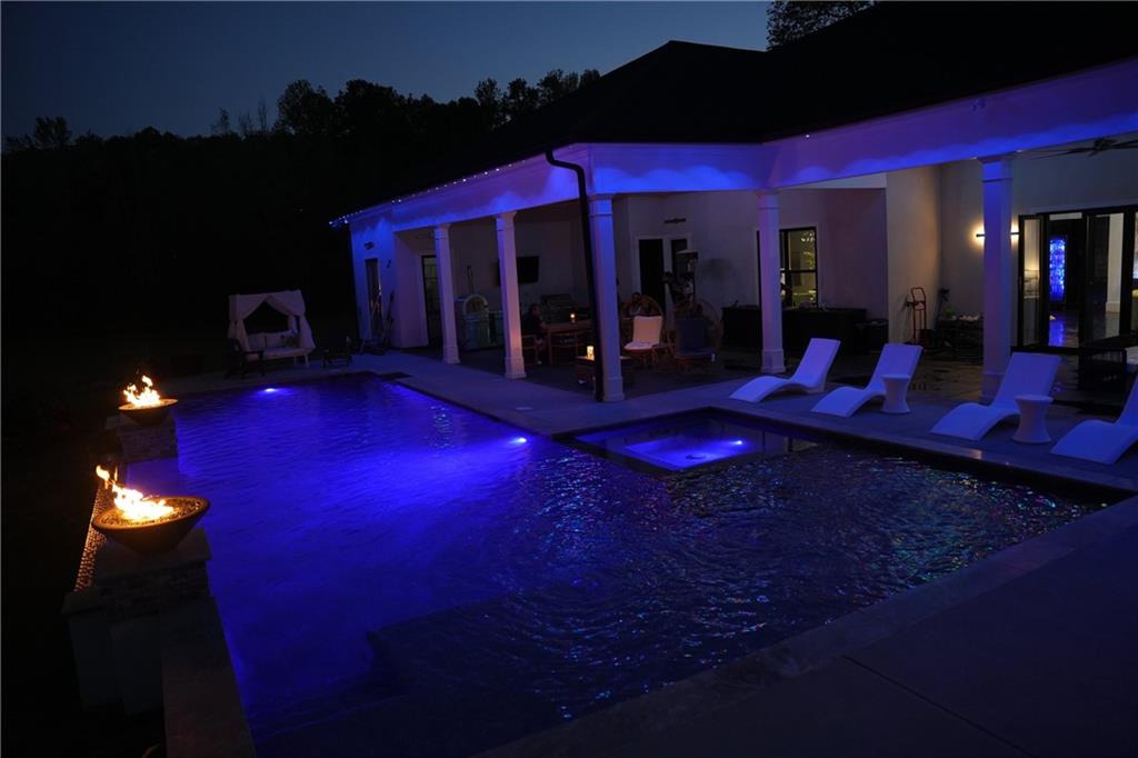 2786 Vaughan Drive — photo