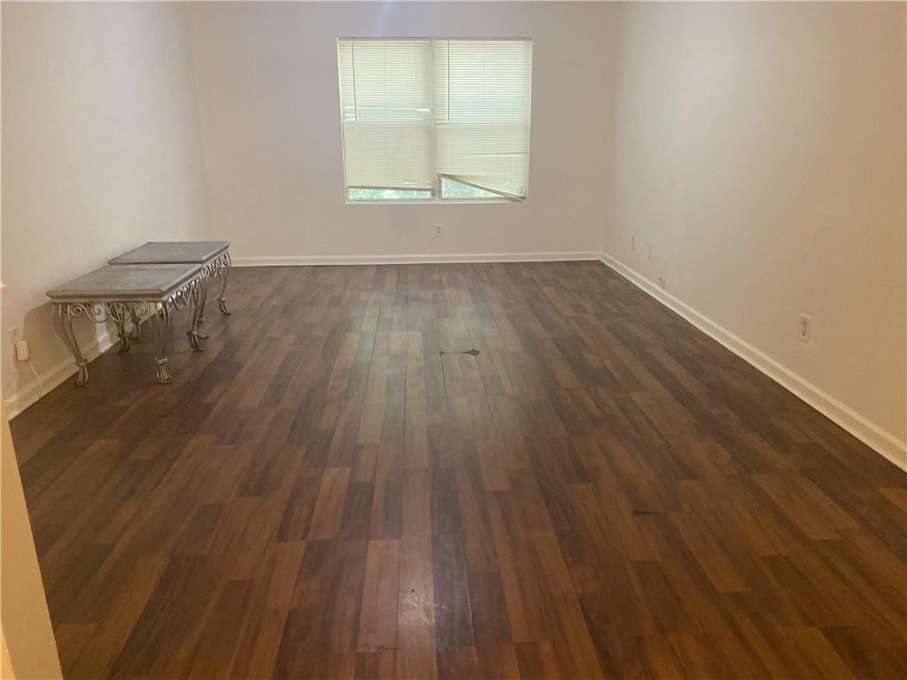 8204 Par Four Way — photo