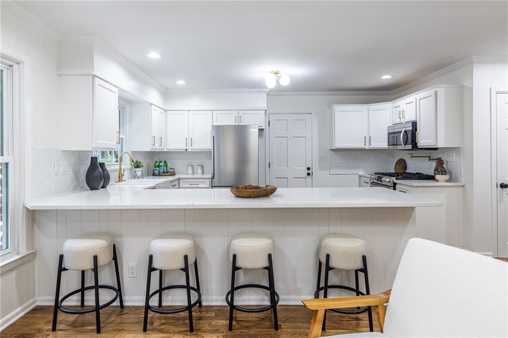 693 N Superior Avenue, Decatur, GA 30033 — photo 2