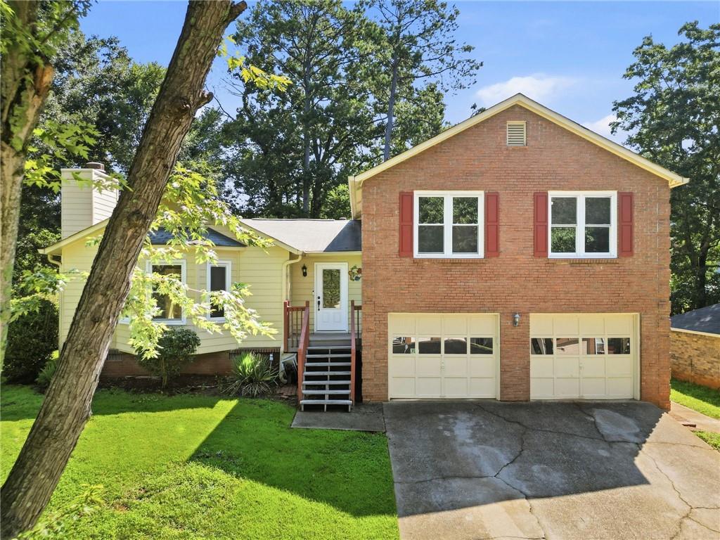 440 Hunters Cove Court — photo
