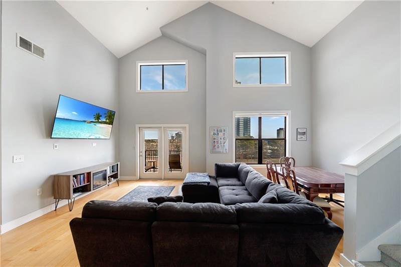 799 Hammond Drive Unit 423 — photo
