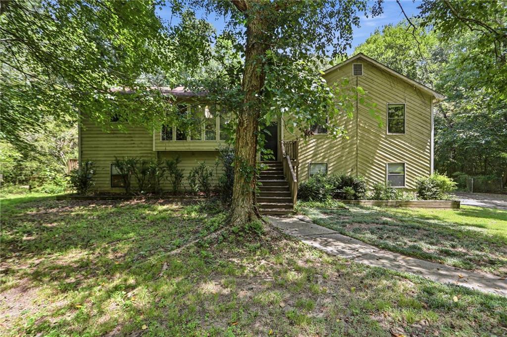 819 Tramore Court — photo