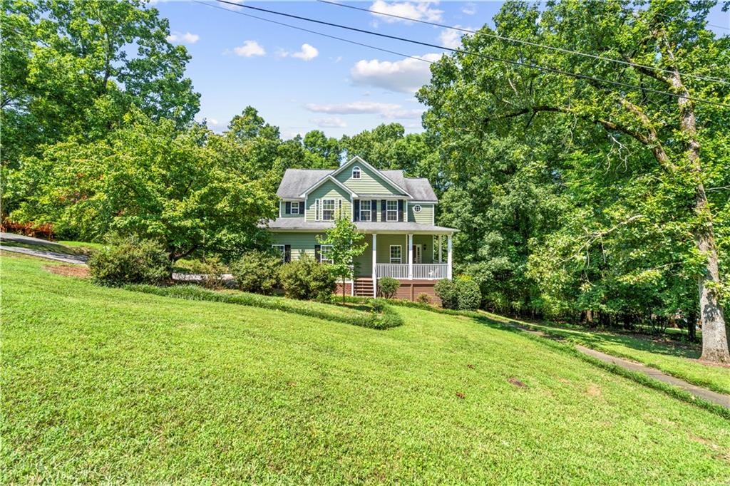 185 Thornwood Drive SE — photo