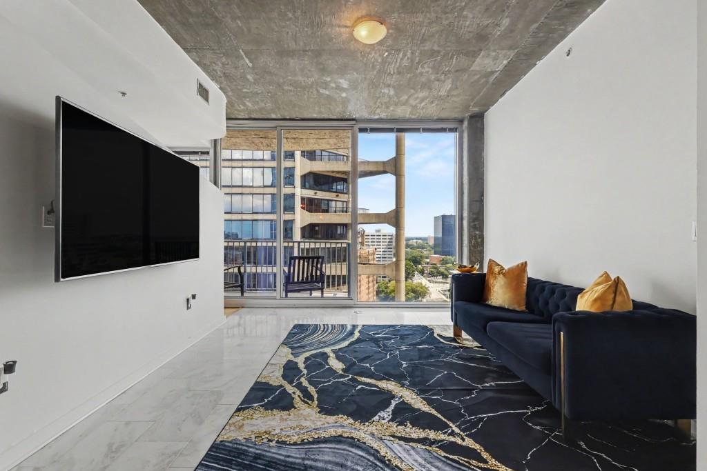 400 W Peachtree Street NW Unit 1812 — photo