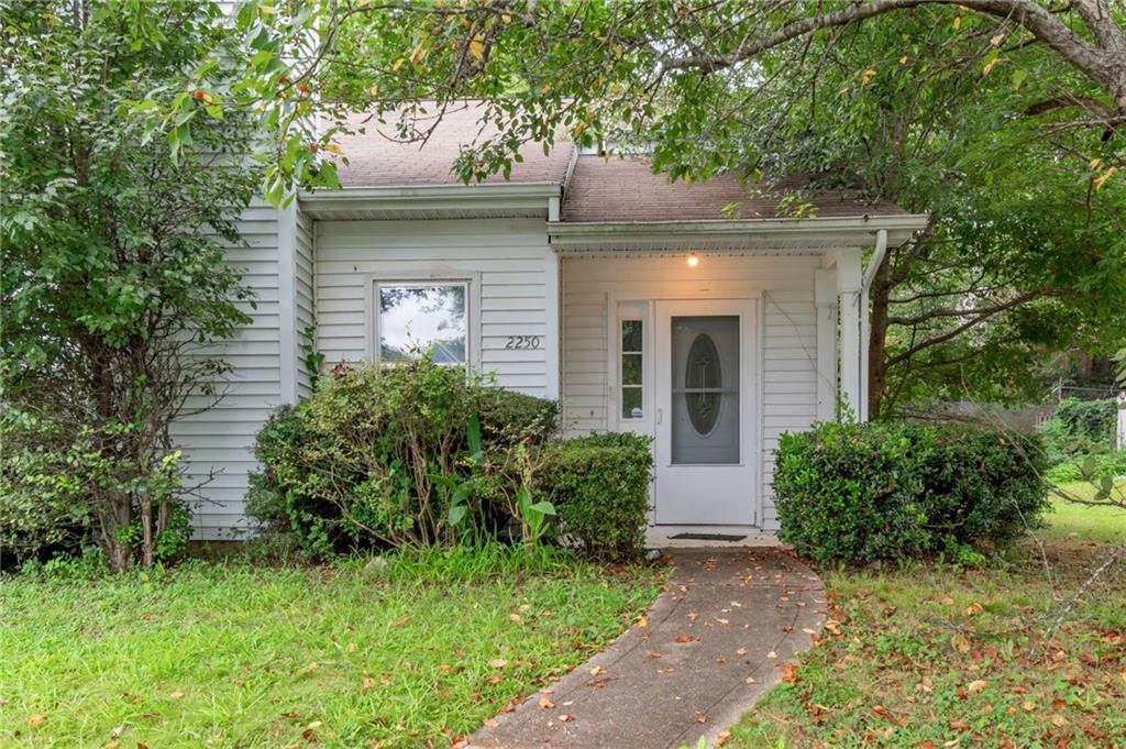 2250 Wellington Circle — photo