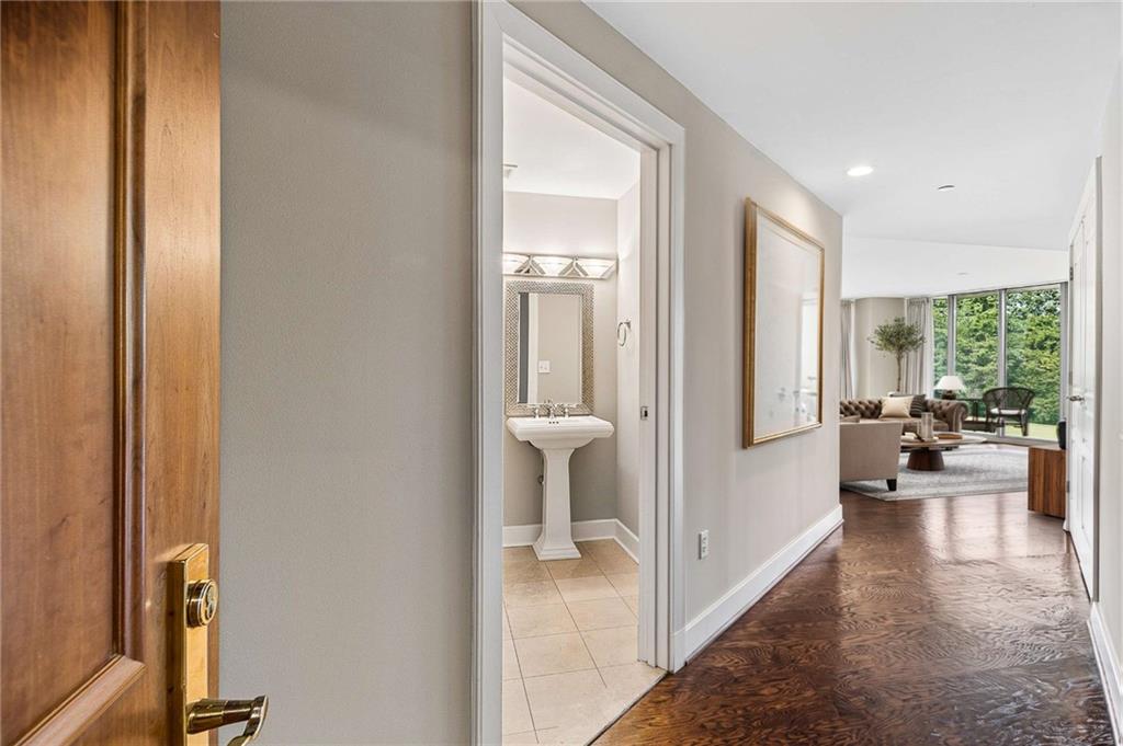700 Park Regency Place NE Unit 707 — photo