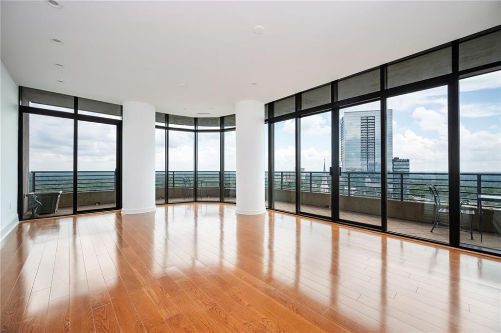 750 Park Avenue NE Unit 21E — photo