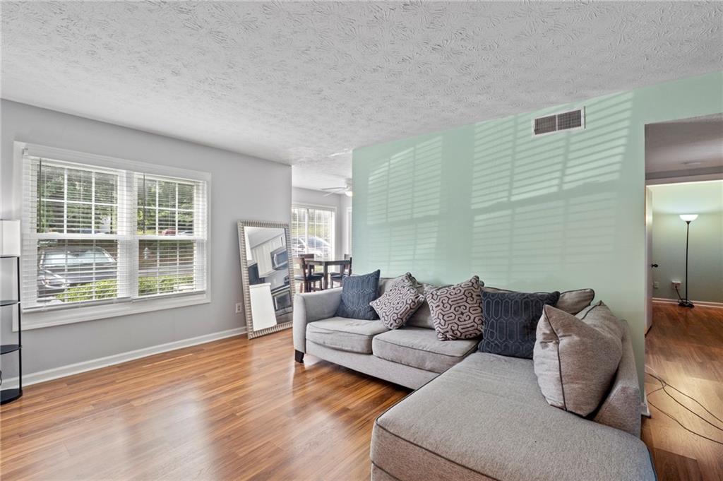 1211 Glenleaf Drive — photo