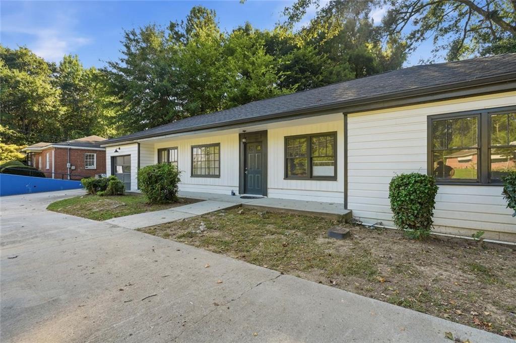 6220 Oakdale Road SE — photo