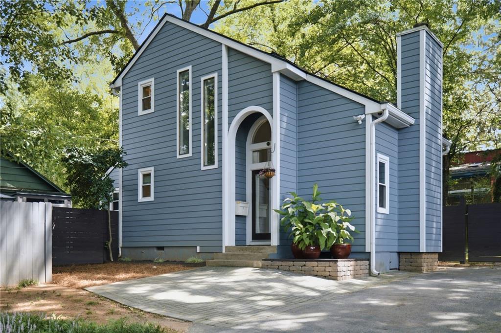 505 Oakdale Road NE — photo