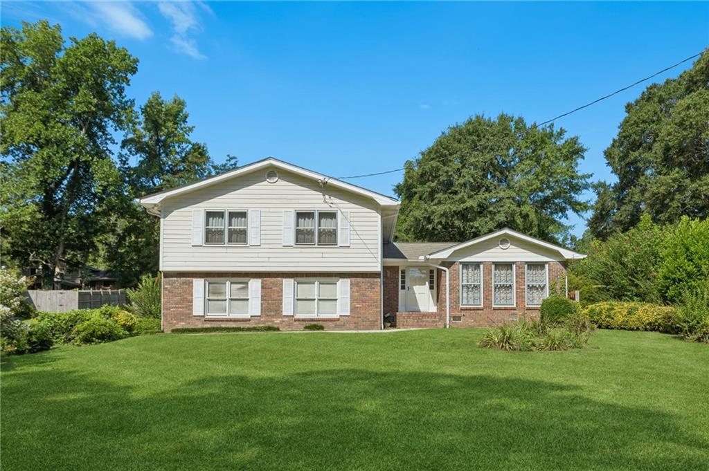 6876 Kingsboro Drive — photo