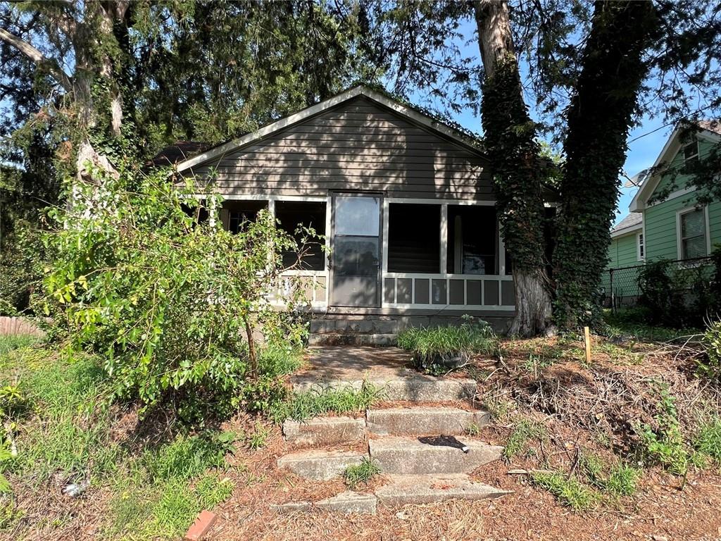 729 High Street SE — photo