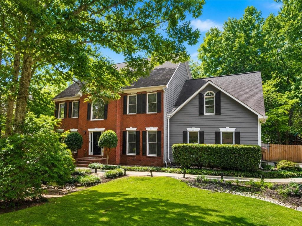 2420 Bexford View — photo
