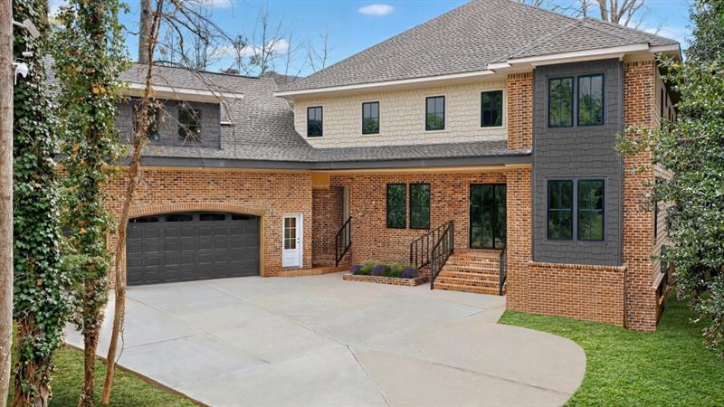 1330 Twelve Oaks Circle NW — photo