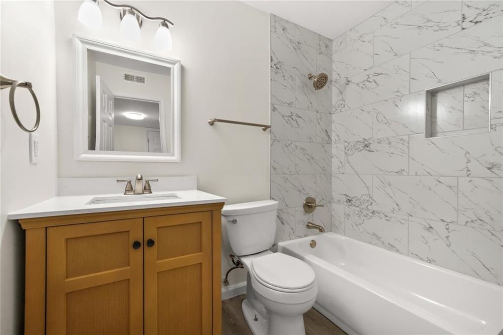 1166 Booth Road SW Unit 202 — photo