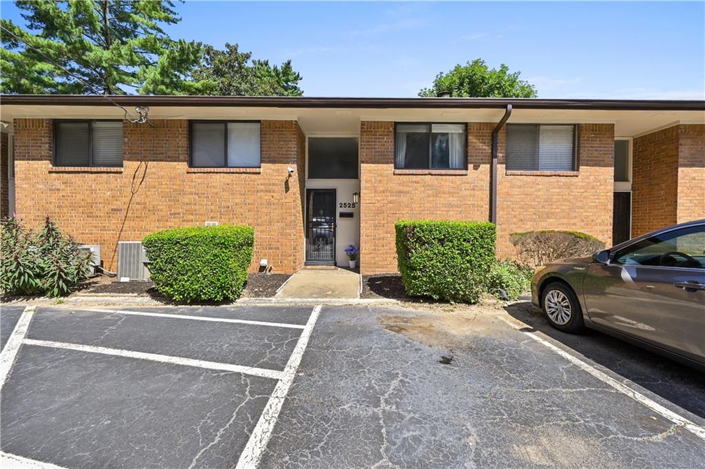 2525 Bradford Square NE — photo