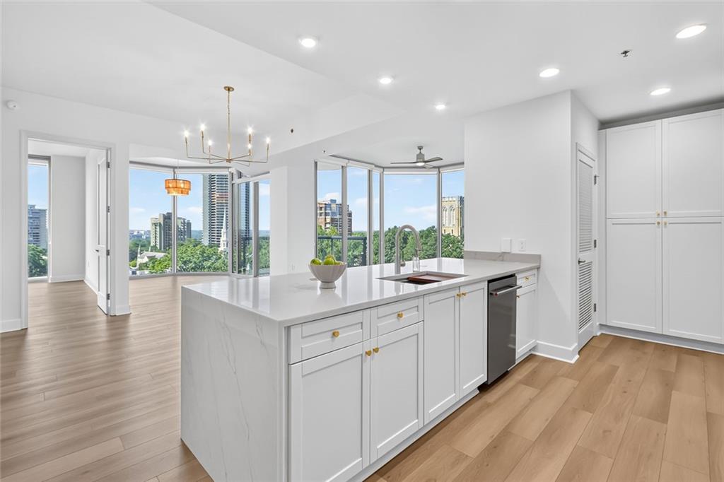 2795 Peachtree Road NE Unit 802 — photo