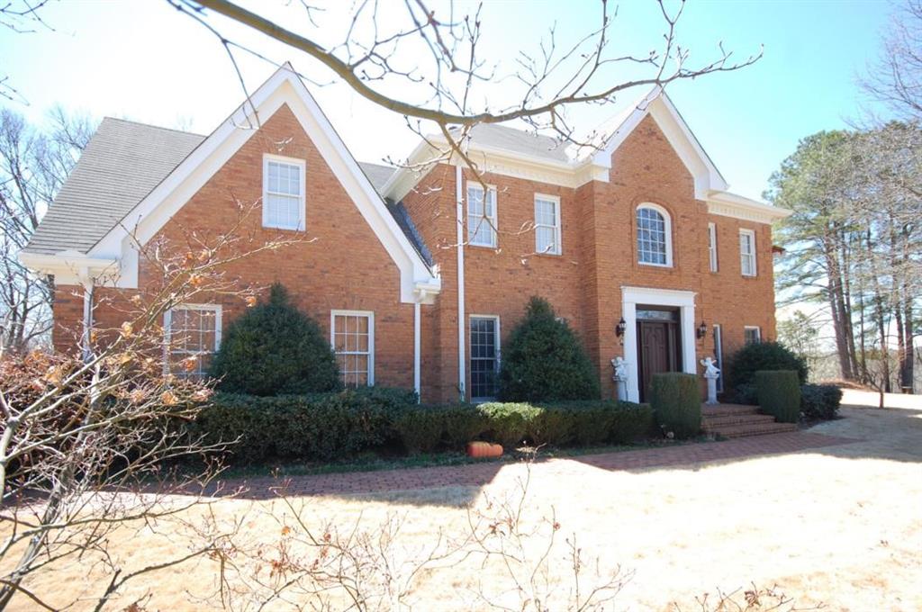 105 View Hill Court — photo