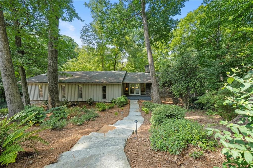 460 Valley Green Drive NE — photo