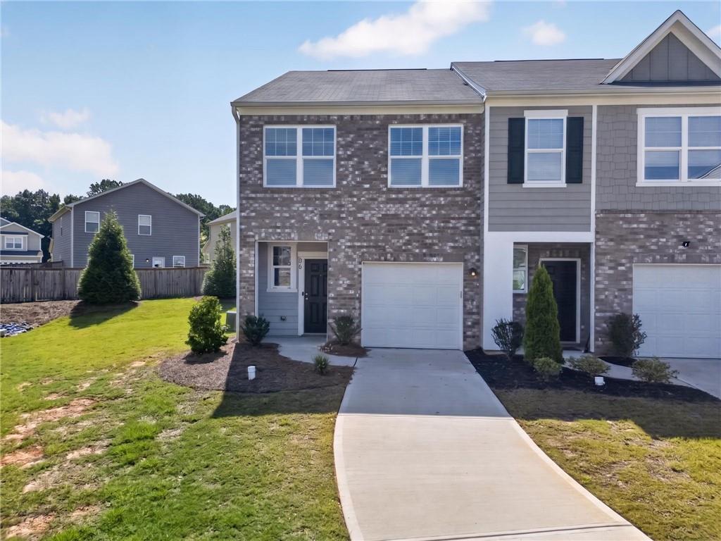 579 Magnolia Circle — photo