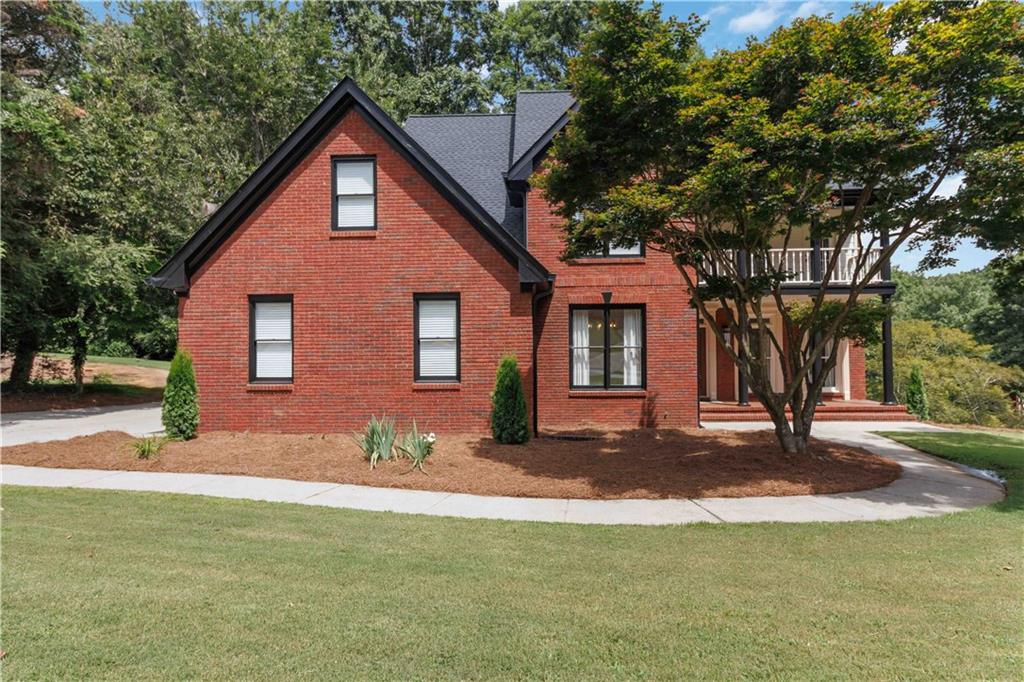 3355 Kates Way — photo