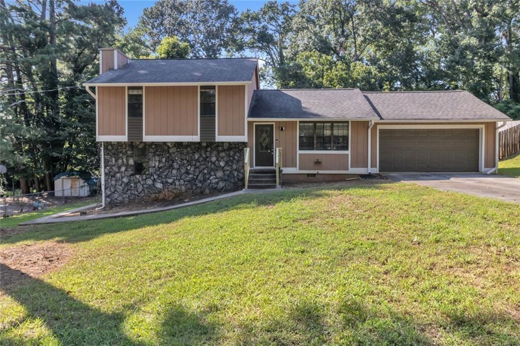 631 Brighton Drive NW — photo