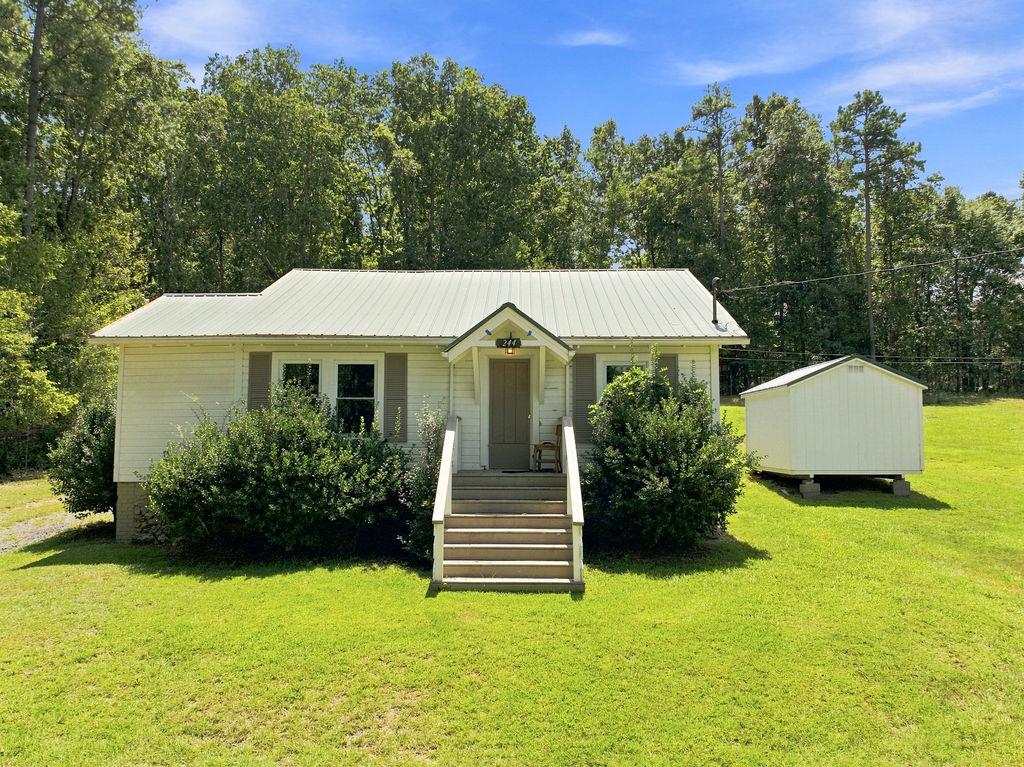 244 Pleasant Valley Road SE — photo